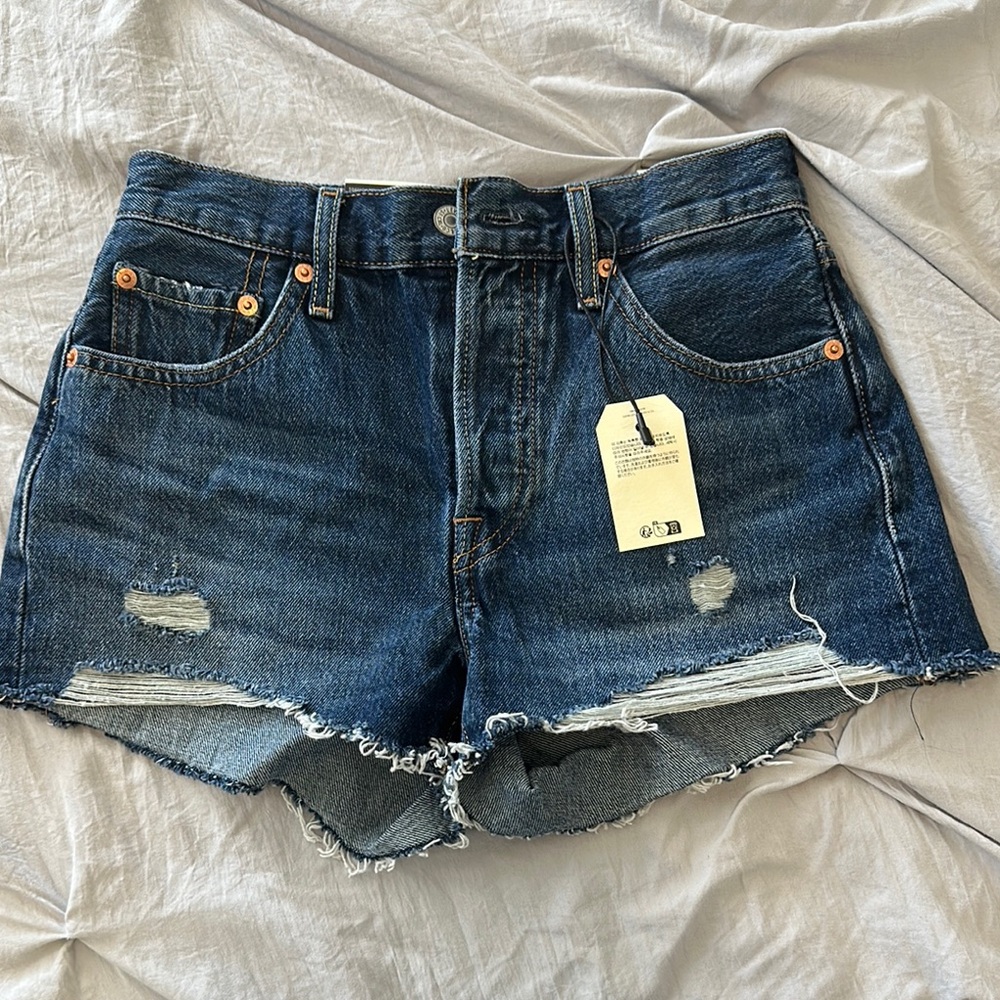 NWT Levi’s 501 Denim Shorts